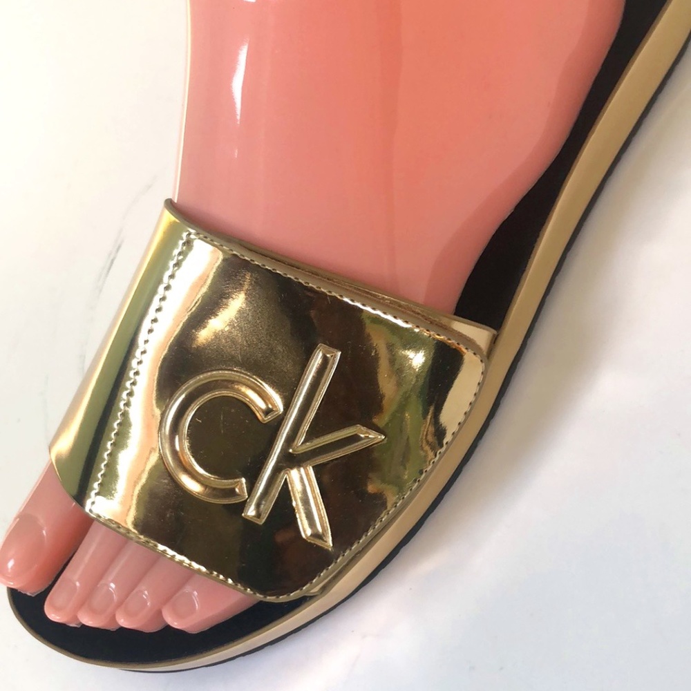 Ladies Calvin Klein Slippers Adjustable velcro